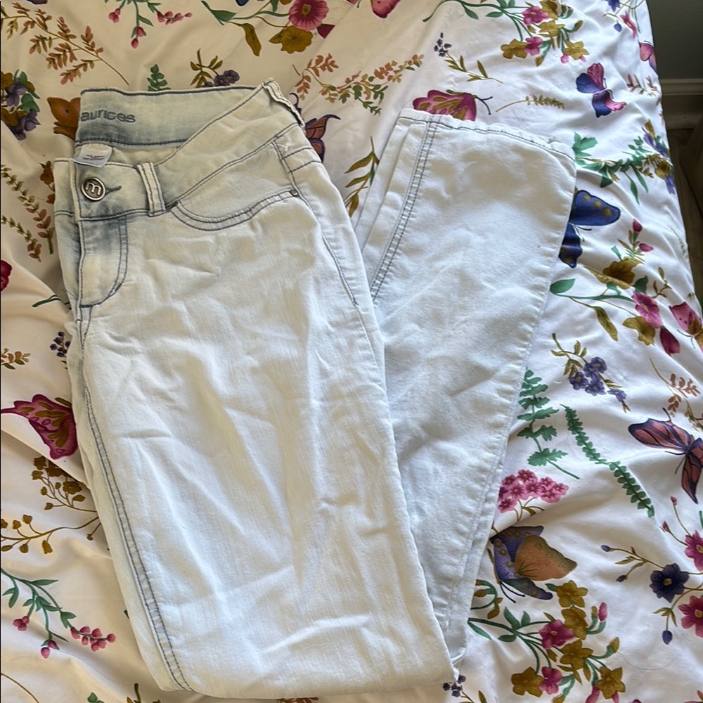 Maurices Women's Light Blue Jeans